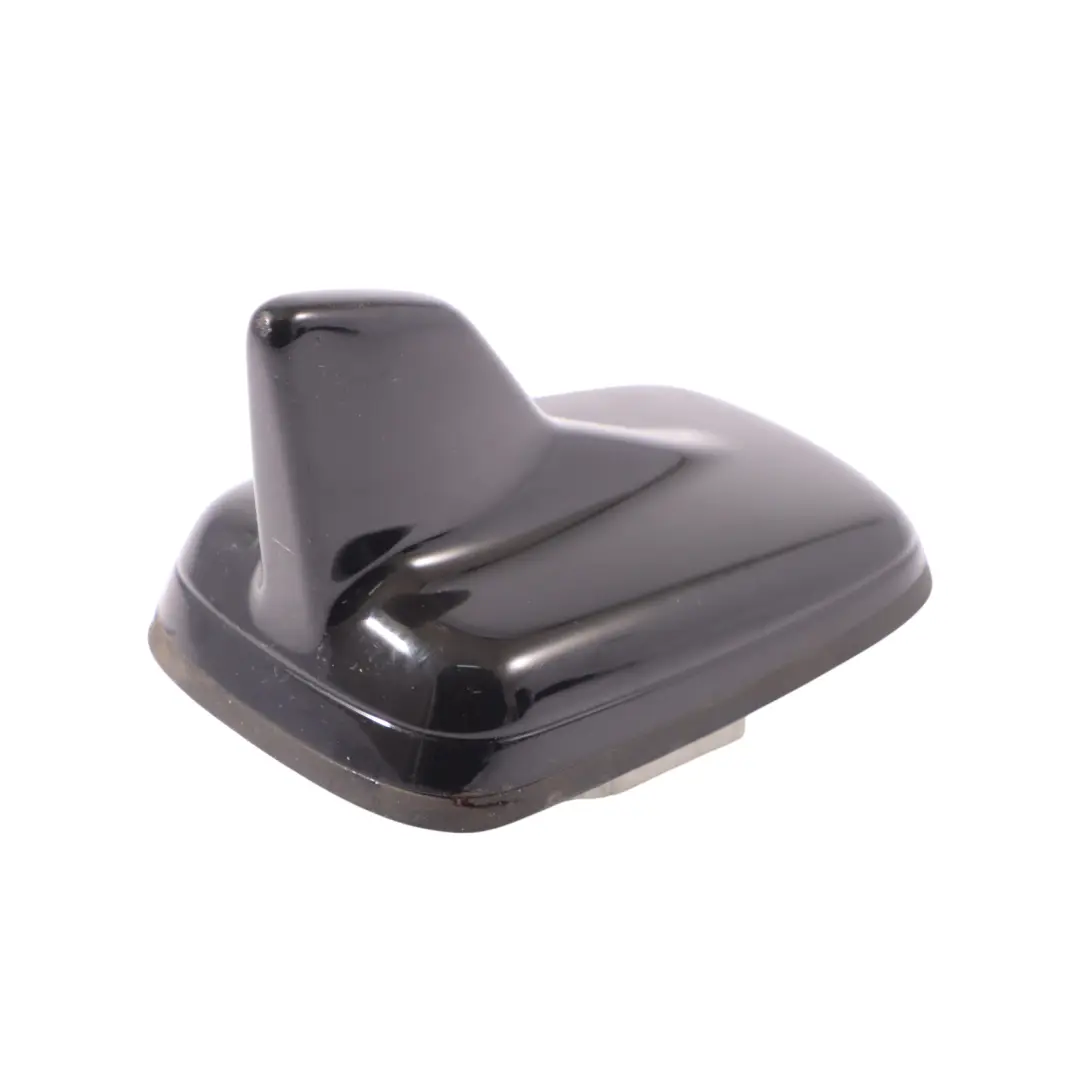 8Y Antenna Satellitare A Tetto Shark Black per Audi S3 con numero di parte 4N0035503AF Audi S3 8Y Antenna Satellitare A Tetto Shark Black - SKU 4N0035503AF-BLK - Numero di parte 4N0035503AF