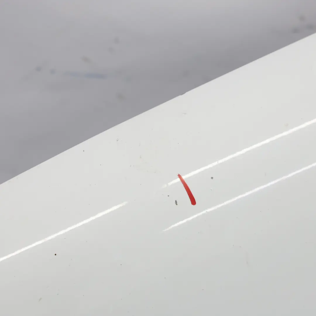 Panel Lateral Izquierdo Guardabarros Frozen White - Z2 para Ford Transit Connect con número de pieza 5131152 Ford Transit Connect Panel Lateral Izquierdo Guardabarros Frozen White - Z2 - SKU 5131152-FW1 - Número de pieza 5131152