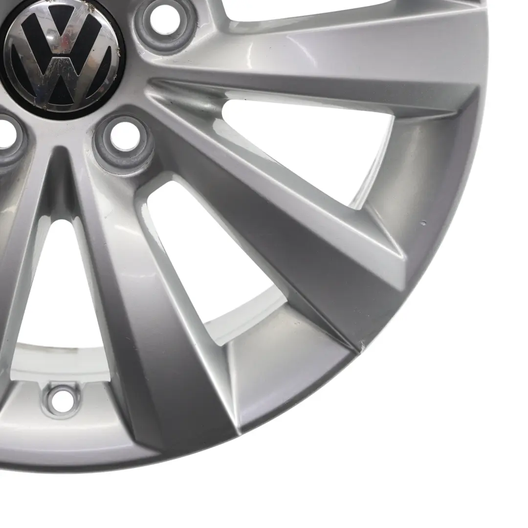 Felga Aluminiowa Srebrna 16" 6,5J ET:44 do VW Volkswagen New Beetle o numerze 5C0601025T VW Volkswagen New Beetle Felga Aluminiowa Srebrna 16" 6,5J ET:44 - SKU 5C0601025T-2 - Numer Części 5C0601025T