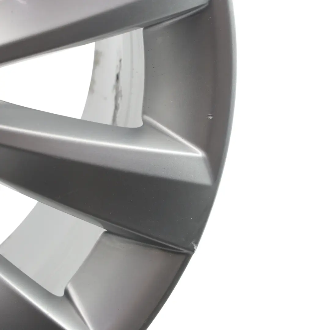 Felga Aluminiowa Srebrna 16" 6,5J ET:44 do VW Volkswagen New Beetle o numerze 5C0601025T VW Volkswagen New Beetle Felga Aluminiowa Srebrna 16" 6,5J ET:44 - SKU 5C0601025T-2 - Numer Części 5C0601025T