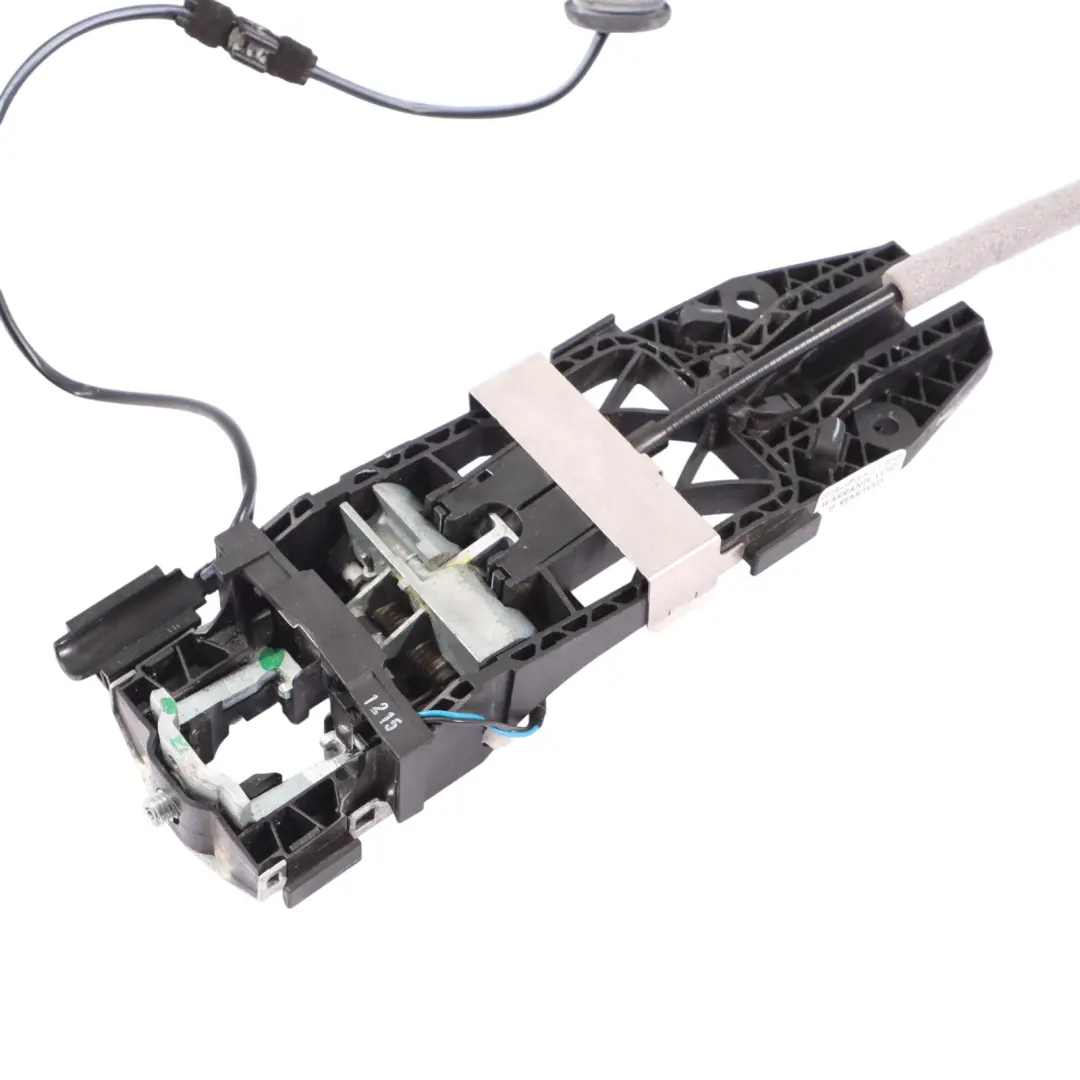 Uchwyt Klamki Drzwi Strona Pasażera do VW Volkswagen New Beetle o numerze 5C5839885D VW Volkswagen New Beetle Uchwyt Klamki Drzwi Strona Pasażera - SKU 5C5839885D - Numer Części 5C5839885D