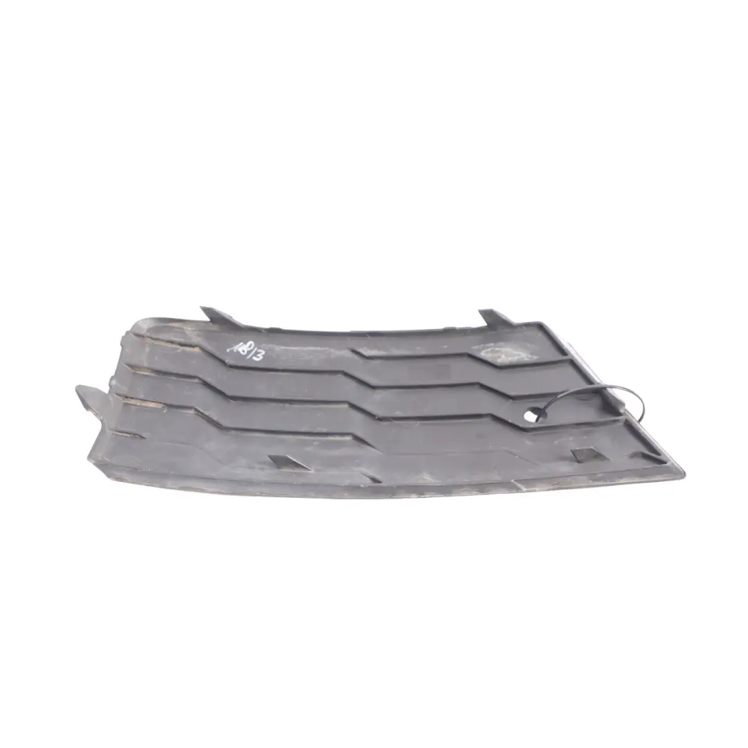 Copertura Fendinebbia Paraurti Anteriore Sinistro per Skoda Octavia 5E con numero di parte 5E0807682B Skoda Octavia 5E Copertura Fendinebbia Paraurti Anteriore Sinistro - SKU 5E0807682B - Numero di parte 5E0807682B