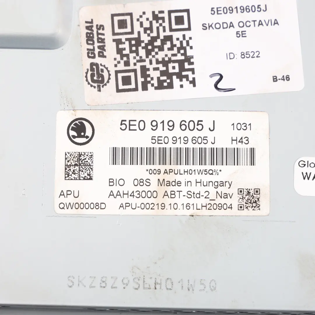 Stereo Radio Ekran Wyświetlacz Navigacja do Skoda Octavia 5E o numerze 5E0919605J Skoda Octavia 5E Stereo Radio Ekran Wyświetlacz Navigacja - SKU 5E0919605J - Numer Części 5E0919605J