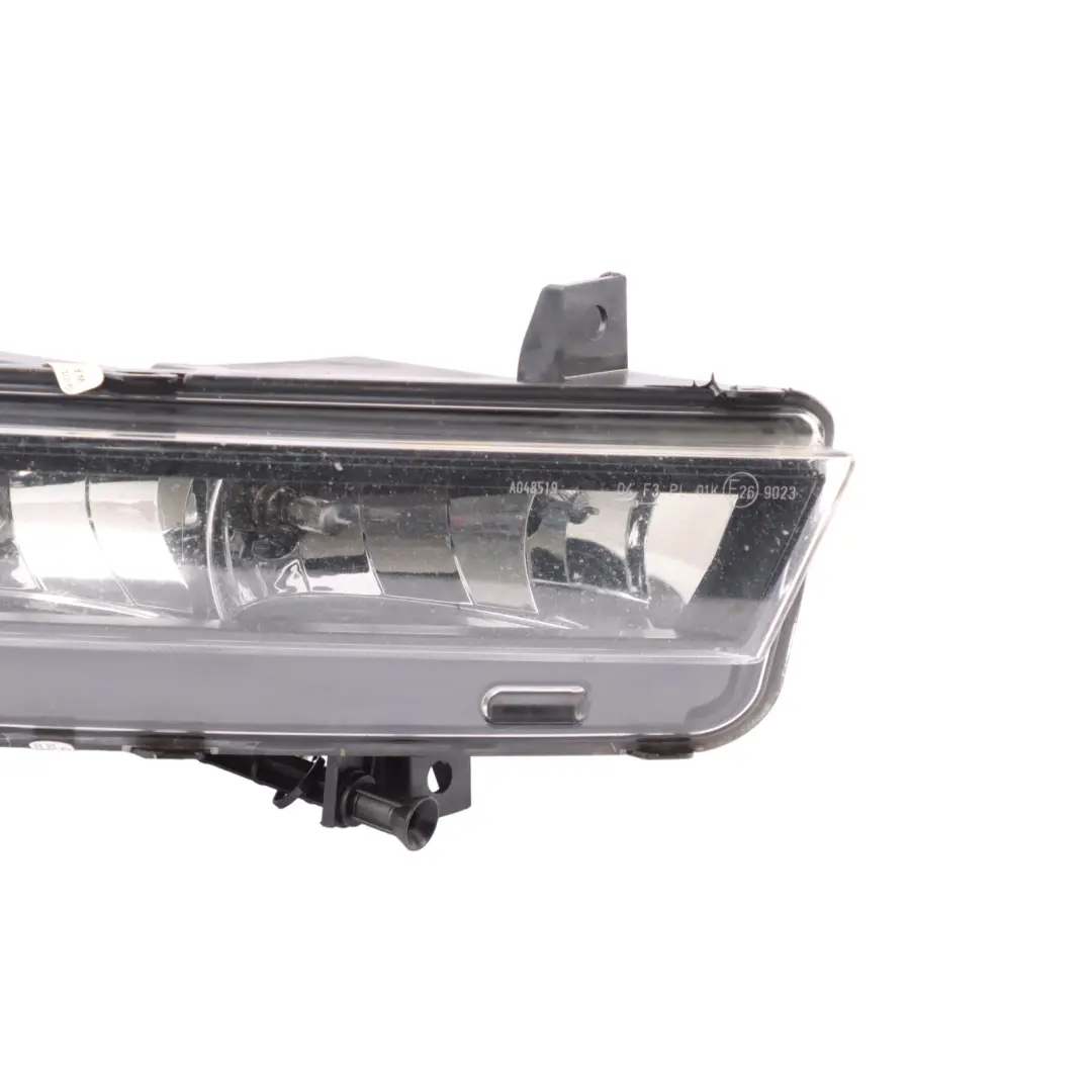 Przednia Halogenowa Lampa Przeciwmgielna Prawa do Skoda Octavia 5E o numerze 5E0941702A Skoda Octavia 5E Przednia Halogenowa Lampa Przeciwmgielna Prawa - SKU 5E0941702A - Numer Części 5E0941702A