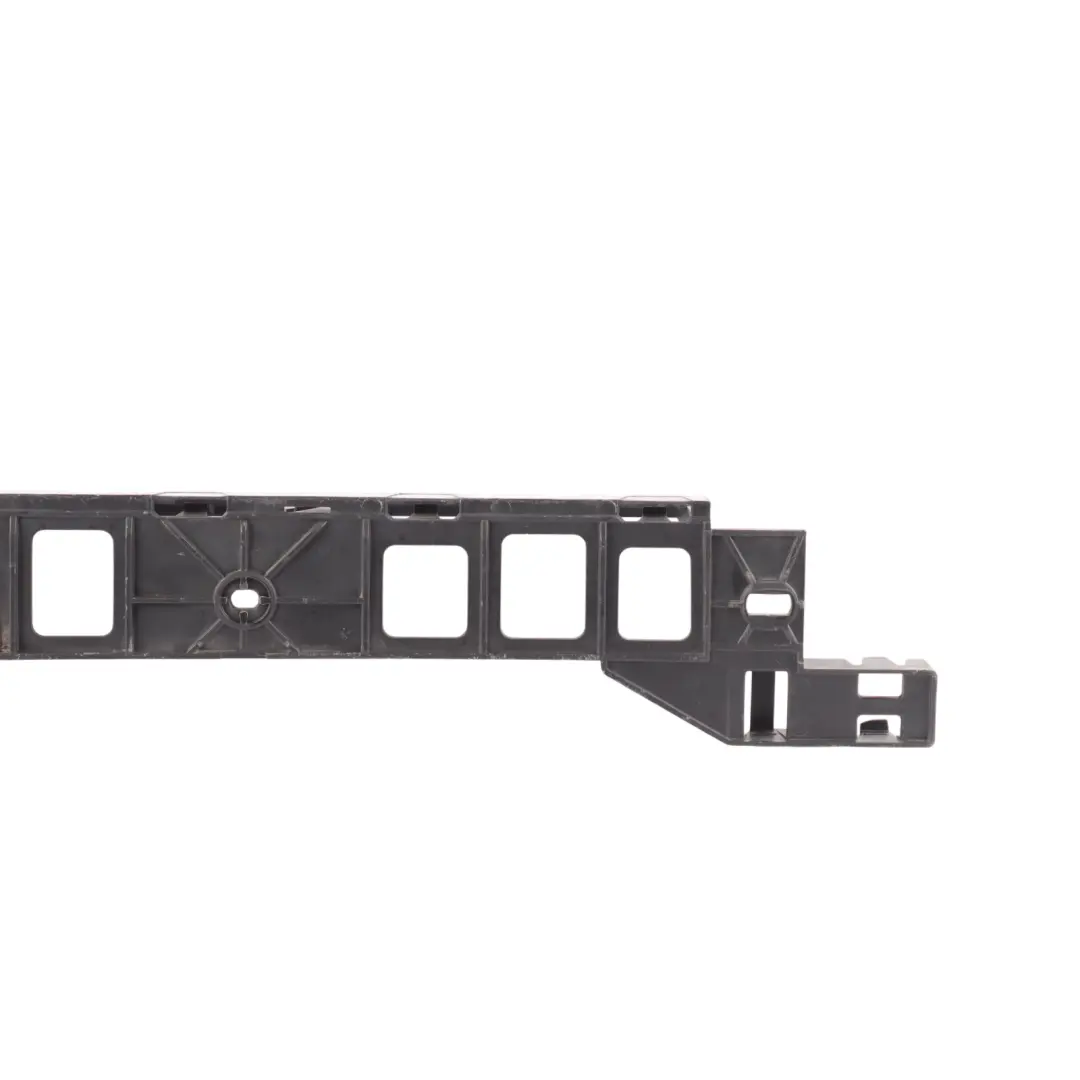 Mk3 5E Berlina Supporto Paraurti Posteriore Destro per Skoda Octavia con numero di parte 5E5807864 Skoda Octavia Mk3 5E Berlina Supporto Paraurti Posteriore Destro - SKU 5E5807864 - Numero di parte 5E5807864