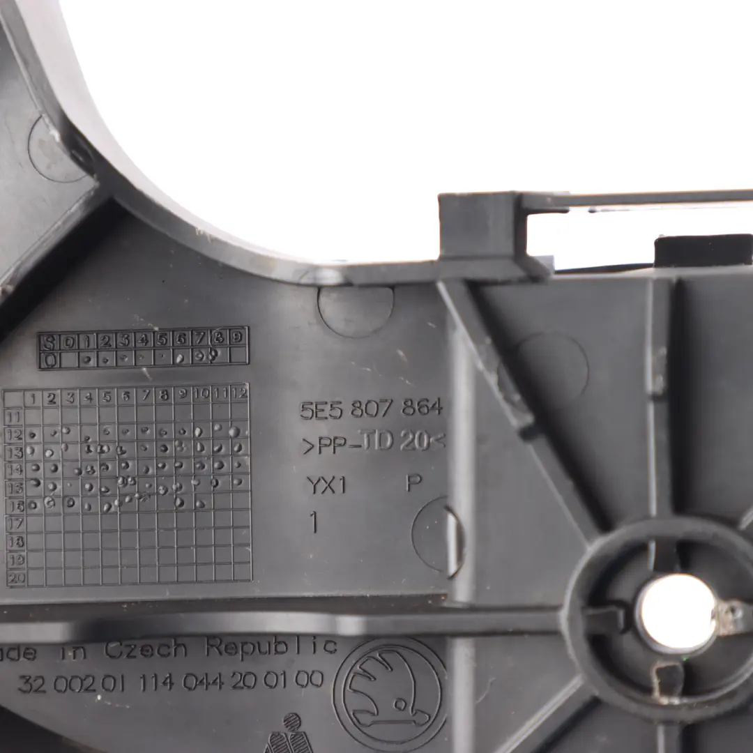 Skoda Octavia Mk3 5E Limousine Stoßstangenhalterung Hinten Rechts - SKU 5E5807864 - Teilenummer 5E5807864