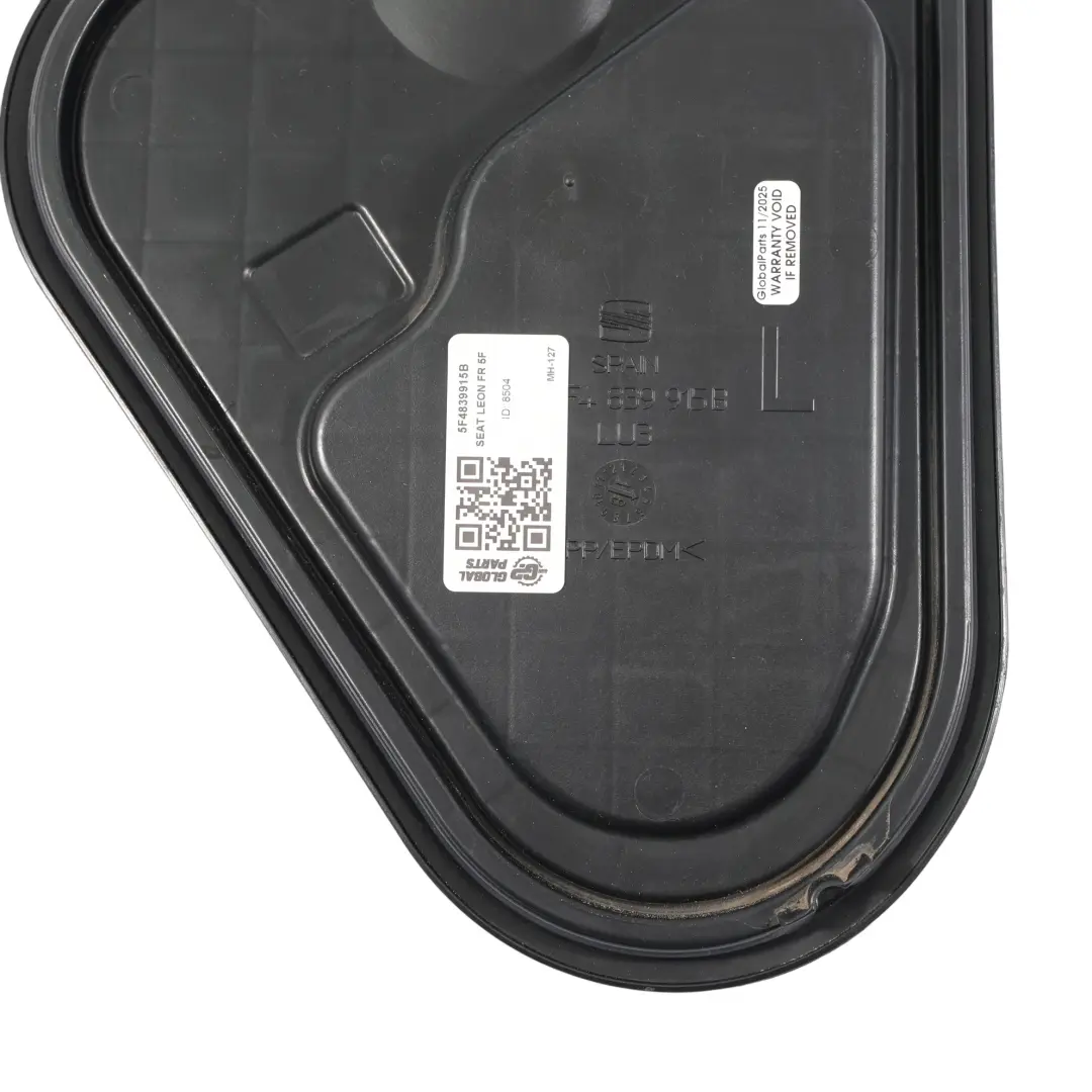 5F 4D Embellecedor Puerta Trasera Izquierda para Seat Leon FR con número de pieza 5F4839915B Seat Leon FR 5F 4D Embellecedor Puerta Trasera Izquierda - SKU 5F4839915B - Número de pieza 5F4839915B