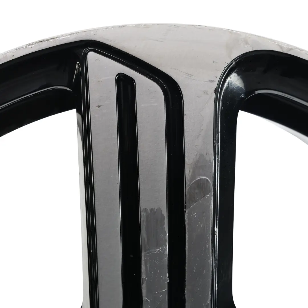 Felga Aluminiowa Czarna 18" 8,5J ET:49 do Volkswagen Golf Mk7 VII o numerze 5G0601025AG Volkswagen Golf Mk7 VII Felga Aluminiowa Czarna 18" 8,5J ET:49 - SKU 5G0601025AG-2 - Numer Części 5G0601025AG