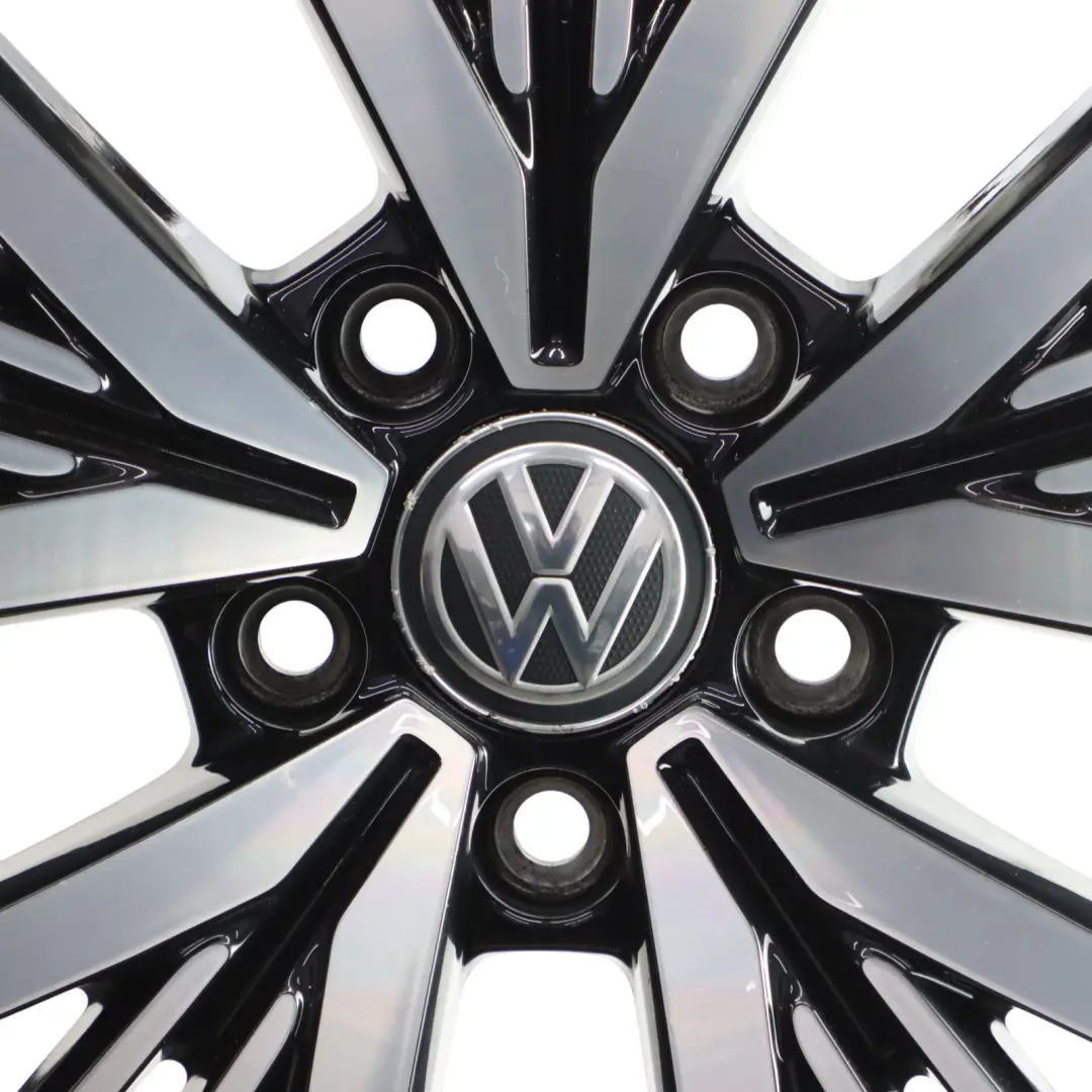 Silberne Felge Leichtmetallfelge 16" 6.5J ET:46 für Volkswagen Golf Mk7 mit Teilenummer 5G0601025CD Volkswagen Golf Mk7 Silberne Felge Leichtmetallfelge 16" 6.5J ET:46 - SKU 5G0601025CD-2 - Teilenummer 5G0601025CD