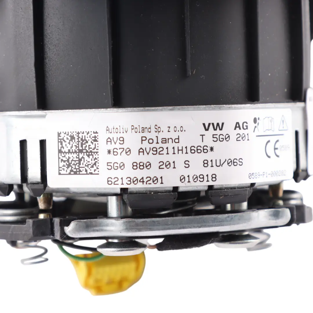 Driver's Steering Wheel Air Module to Volkswagen VW Golf Mk7 VII with Part number 5G0880201S Volkswagen VW Golf Mk7 VII Driver's Steering Wheel Air Module - SKU 5G0880201S - Part number 5G0880201S