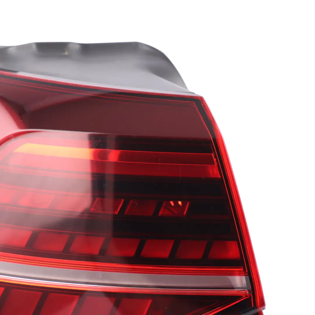 Lampa Tylna Lewa LED Klapa do Volkswagen VW Golf Mk7 o numerze 5G0945207G Volkswagen VW Golf Mk7 Lampa Tylna Lewa LED Klapa - SKU 5G0945207G - Numer Części 5G0945207G