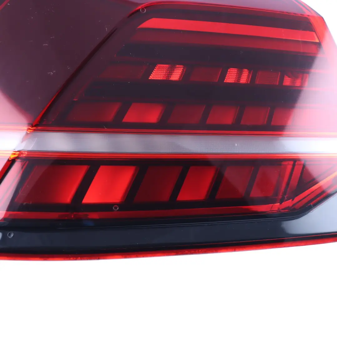Volkswagen VW Golf Mk7 Feu Arrière Gauche Hayon LED - SKU 5G0945207G - Numéro de pièce 5G0945207G