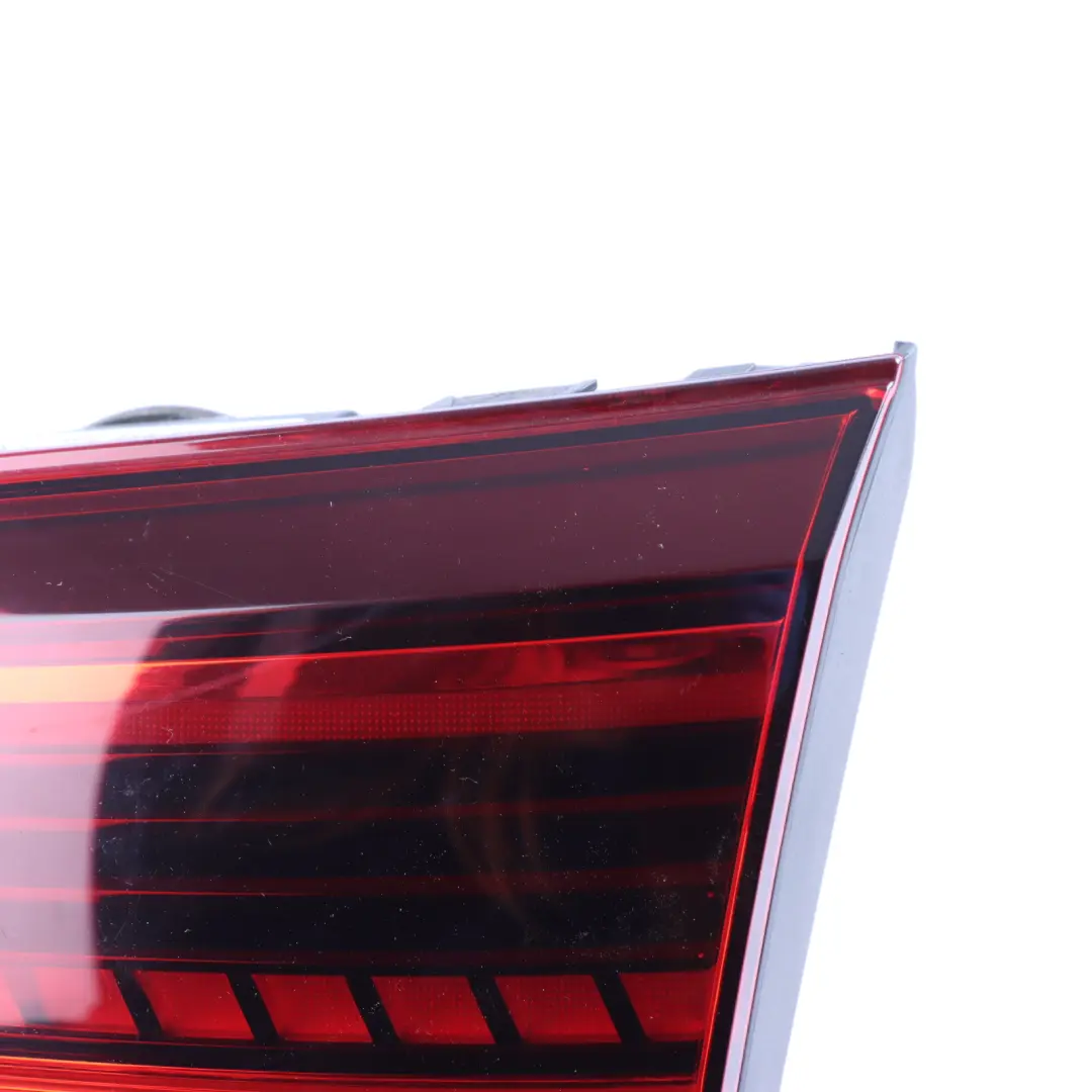 Fanale Posteriore Luce Coperchio Linea Interna R Destra per VW Golf Mk7 con numero di parte 5G0945308Q VW Golf Mk7 Fanale Posteriore Luce Coperchio Linea Interna R Destra - SKU 5G0945308Q - Numero di parte 5G0945308Q