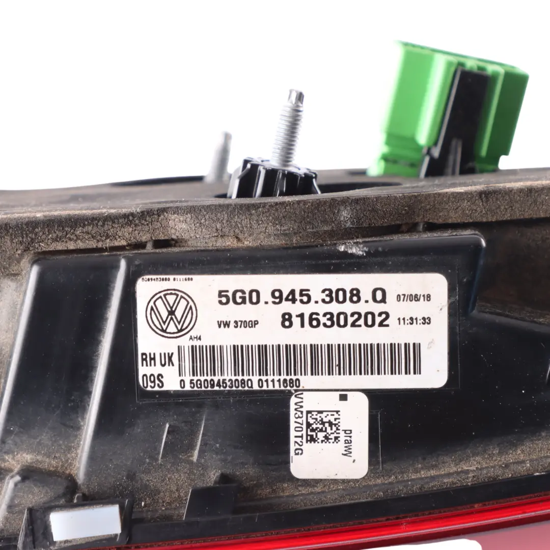 Lamp Trunk Lid Light Inner R Line Right O/S to Volkswagen Golf Mk7 Rear with Part number 5G0945308Q Volkswagen Golf Mk7 Rear Lamp Trunk Lid Light Inner R Line Right O/S - SKU 5G0945308Q - Part number 5G0945308Q