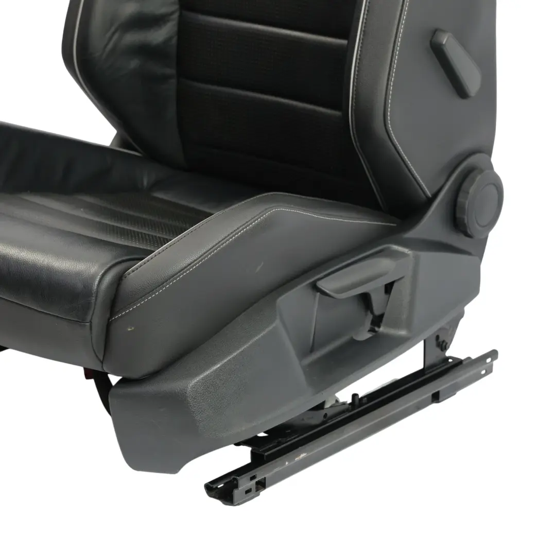 R-Line 5-P Siège Avant Gauche Chauffant Cuir Noir Gris pour Volkswagen Golf Mk7 VII à propos du numéro de pièce 5G4881805KC Volkswagen Golf Mk7 VII R-Line 5-P Siège Avant Gauche Chauffant Cuir Noir Gris - SKU 5G4881805KC - Numéro de pièce 5G4881805KC