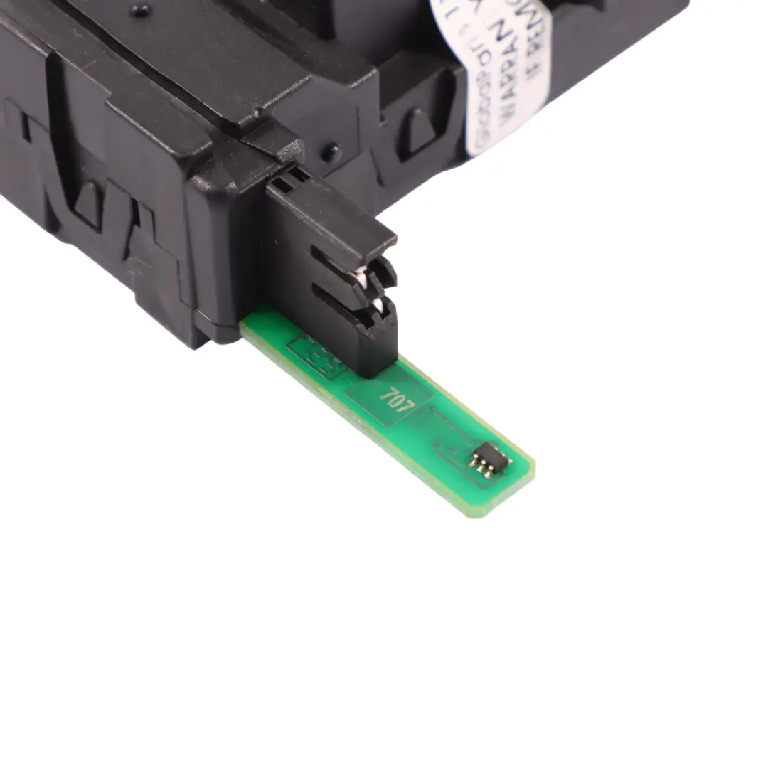 1Z Moduł Sterujący Drzwiami ECU do Skoda Octavia RS o numerze 5K0959793C Skoda Octavia RS 1Z Moduł Sterujący Drzwiami ECU - SKU 5K0959793C - Numer Części 5K0959793C