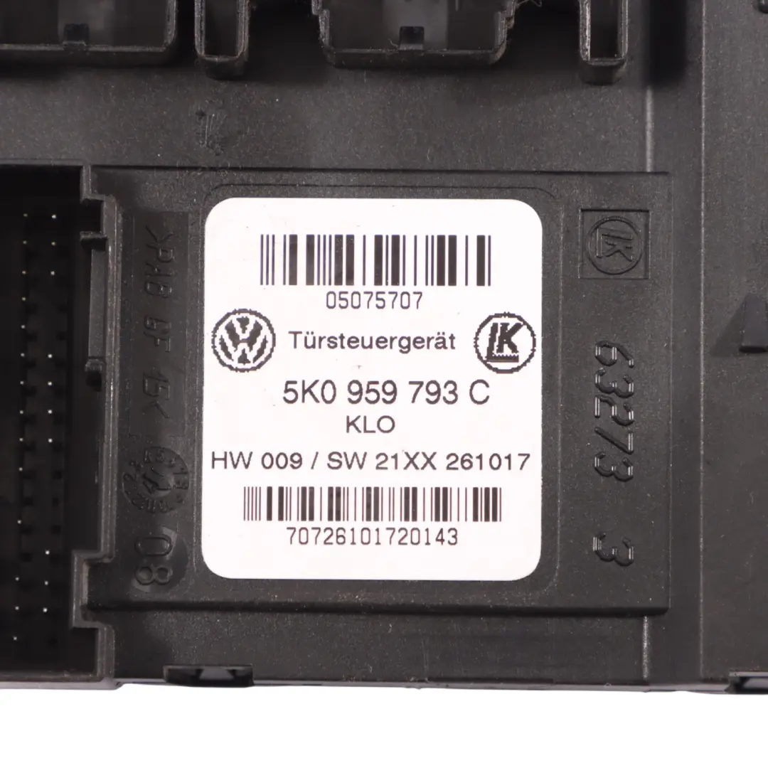 1Z Moduł Sterujący Drzwiami ECU do Skoda Octavia RS o numerze 5K0959793C Skoda Octavia RS 1Z Moduł Sterujący Drzwiami ECU - SKU 5K0959793C - Numer Części 5K0959793C