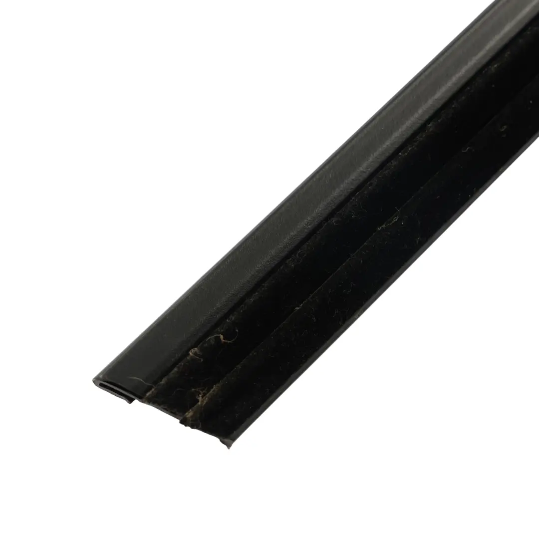 Puerta Ventana Interior Tira Sellado Delantero Derecho para Skoda Yeti 5L con número de pieza 5L0837480 Skoda Yeti 5L Puerta Ventana Interior Tira Sellado Delantero Derecho - SKU 5L0837480 - Número de pieza 5L0837480