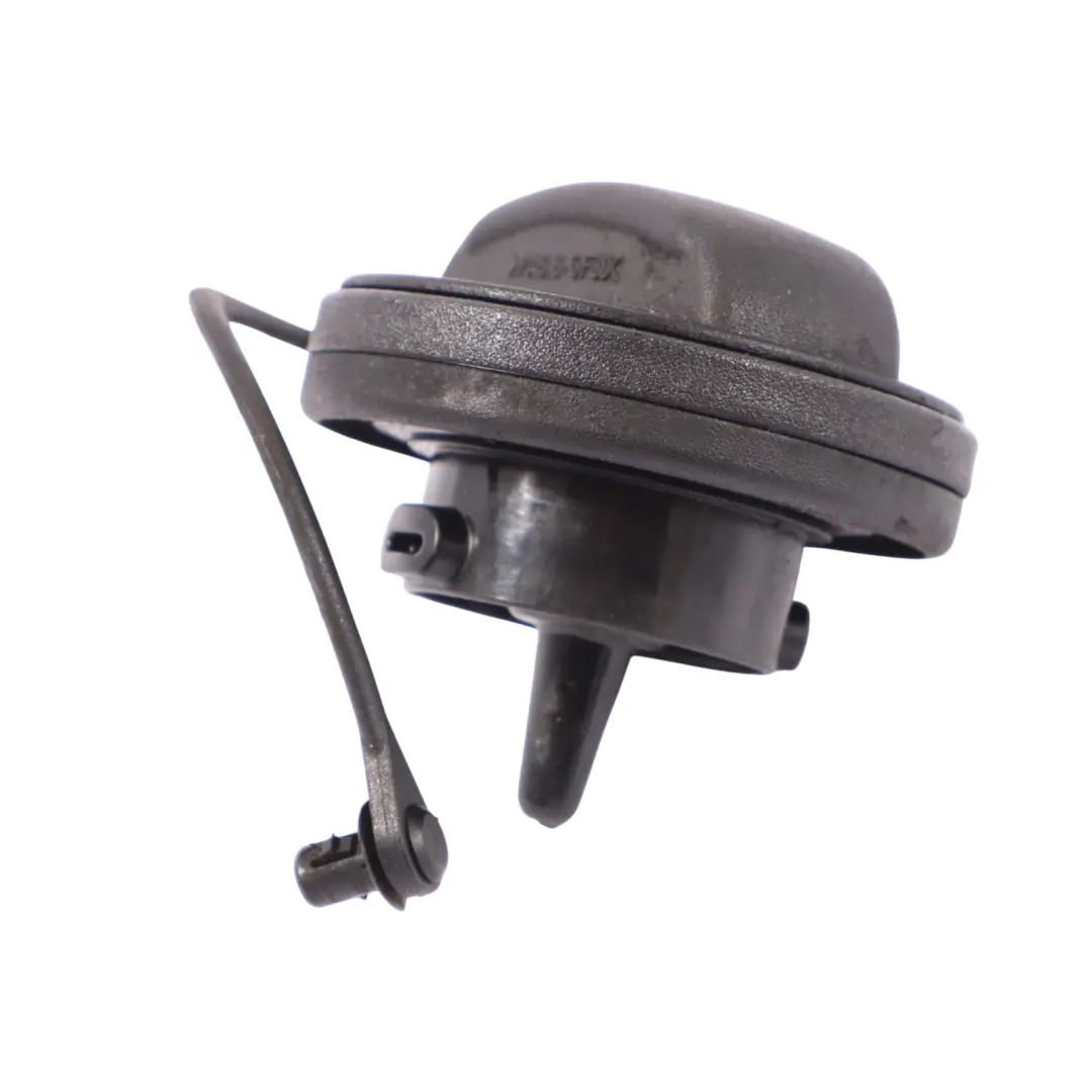 Mk5 Tank Deckel Abdeckung Schwarz für VW Volkswagen Golf mit Teilenummer 5N0201553 VW Volkswagen Golf Mk5 Tank Deckel Abdeckung Schwarz - SKU 5N0201553 - Teilenummer 5N0201553