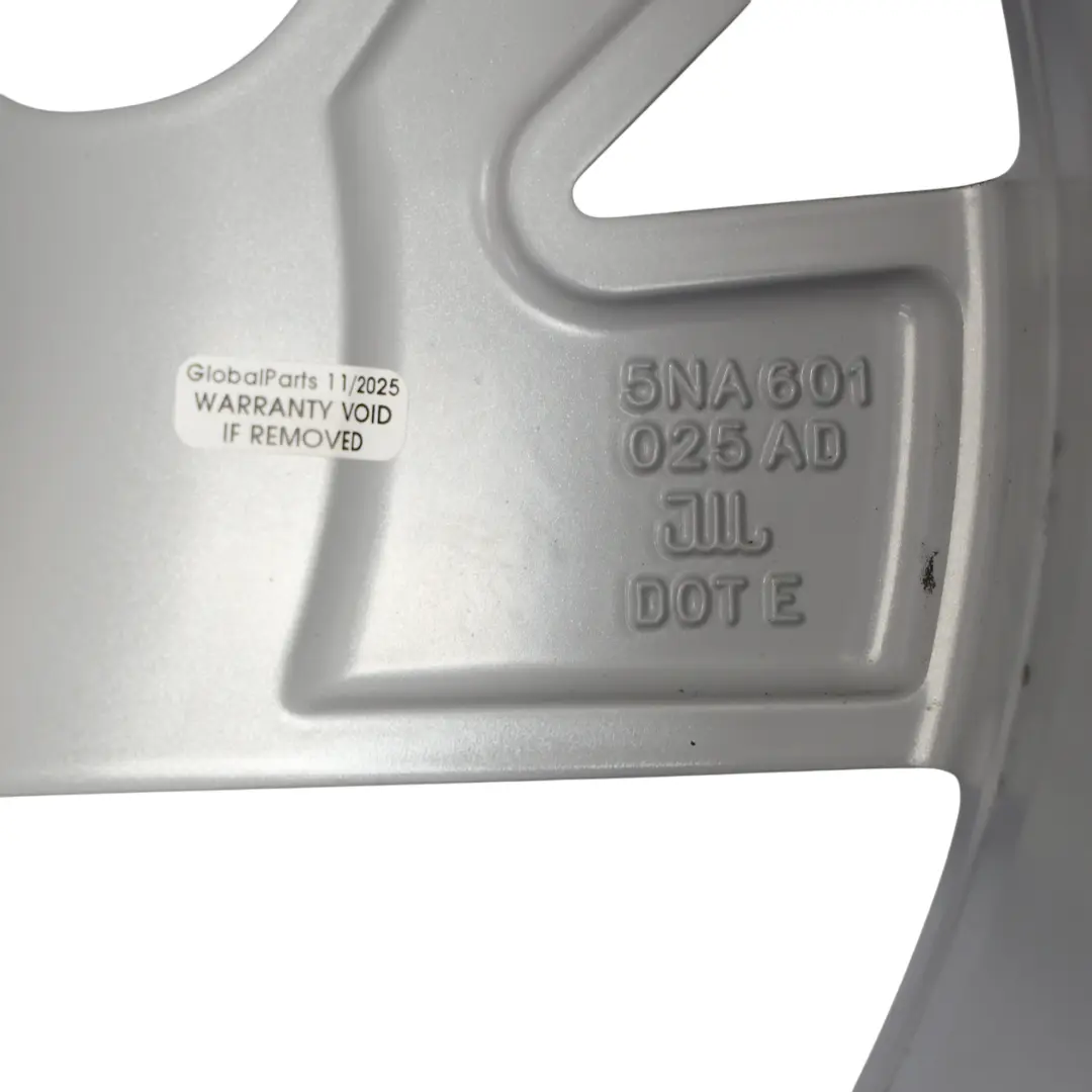 Mk2 Llanta De Aleación Plata 18" 7J ET:43 para Volkswagen Tiguan AX1 con número de pieza 5NA601025AD Volkswagen Tiguan AX1 Mk2 Llanta De Aleación Plata 18" 7J ET:43 - SKU 5NA601025AD-2 - Número de pieza 5NA601025AD