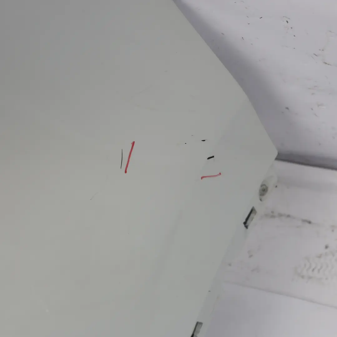 Tylny Zderzak Pure White Biały - C9A do Volkswagen VW Tiguan AX1 o numerze 5NA807421 Volkswagen VW Tiguan AX1 Tylny Zderzak Pure White Biały - C9A - SKU 5NA807421-PWH - Numer Części 5NA807421