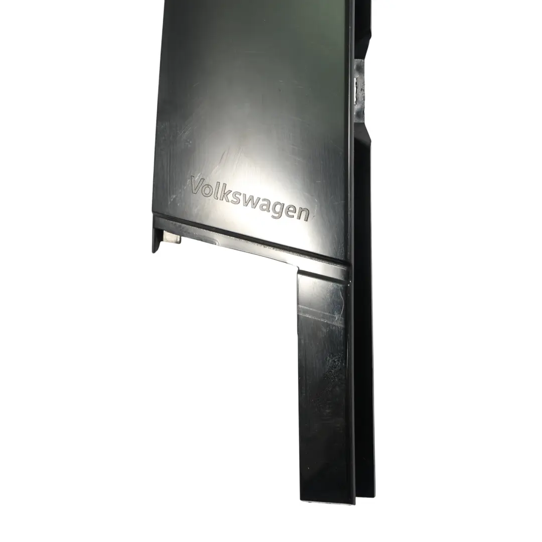 Puerta Delantera B Pilar Recorte Exterior Derecho para VW Tiguan AX1 con número de pieza 5NA837890 VW Tiguan AX1 Puerta Delantera B Pilar Recorte Exterior Derecho - SKU 5NA837890 - Número de pieza 5NA837890