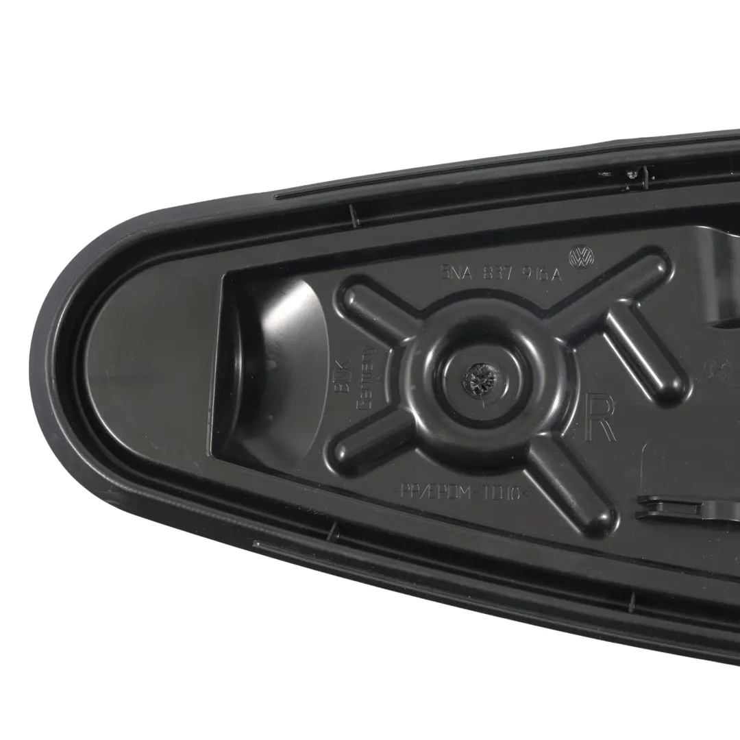 Pannello Di Copertura Interno Porta Anteriore Destra per VW Tiguan AX1 con numero di parte 5NA837916A VW Tiguan AX1 Pannello Di Copertura Interno Porta Anteriore Destra - SKU 5NA837916A - Numero di parte 5NA837916A