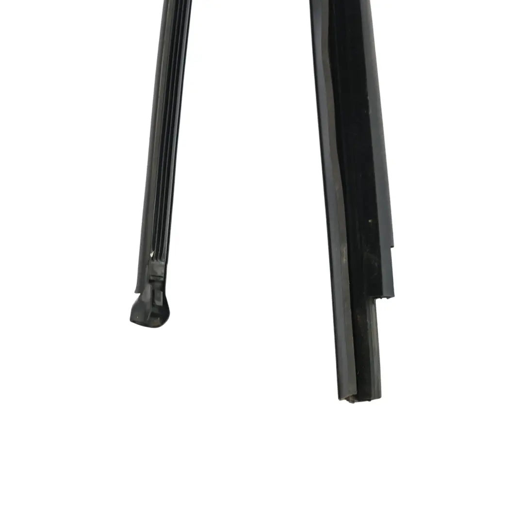 Joint Étanchéité Vitre Porte Arrière Gauche pour VW Volkswagen Tiguan AX1 à propos du numéro de pièce 5NA839431F VW Volkswagen Tiguan AX1 Joint Étanchéité Vitre Porte Arrière Gauche - SKU 5NA839431F - Numéro de pièce 5NA839431F