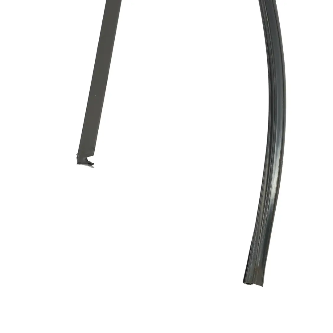 Volkswagen Tiguan Mk2 AX1 Joint De Guide Vitre De Porte Arrière Droite 5NA839432 - SKU 5NA839432F - Numéro de pièce 5NA839432F