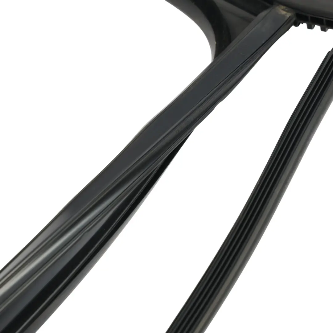 Mk2 AX1 Guarnizione Finestrino Porta Posteriore Destra 5NA839432 per VW Tiguan con numero di parte 5NA839432F VW Tiguan Mk2 AX1 Guarnizione Finestrino Porta Posteriore Destra 5NA839432 - SKU 5NA839432F - Numero di parte 5NA839432F