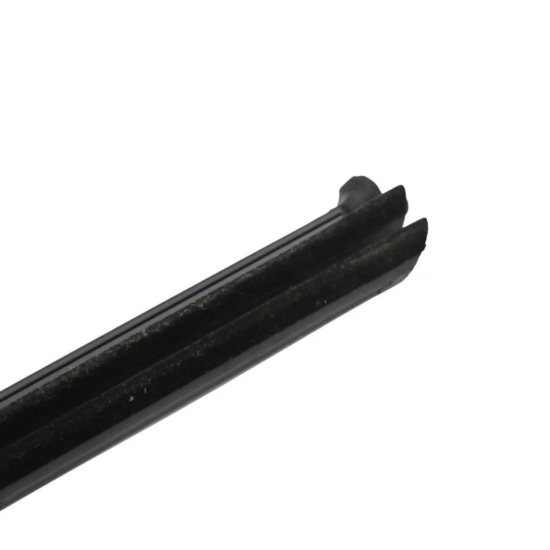 Joint D'Ouverture De Vitre De Portière Arrière Droit pour VW Tiguan AX1 à propos du numéro de pièce 5NA839480 VW Tiguan AX1 Joint D'Ouverture De Vitre De Portière Arrière Droit - SKU 5NA839480 - Numéro de pièce 5NA839480