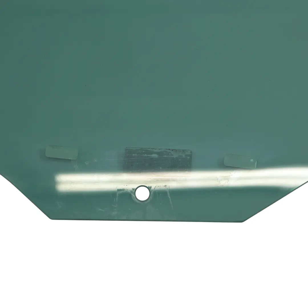 Mk2 AX1 Türfenster Glas Hinten Rechts für Volkswagen Tiguan mit Teilenummer 5NA845026A Volkswagen Tiguan Mk2 AX1 Türfenster Glas Hinten Rechts - SKU 5NA845026A - Teilenummer 5NA845026A