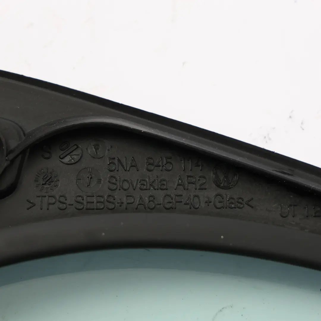 Volkswagen VW Tiguan AX1 Fenêtre Latérale Fixe Triangle Glass AS2 Avant Droite - SKU 5NA845114F - Numéro de pièce 5NA845114F