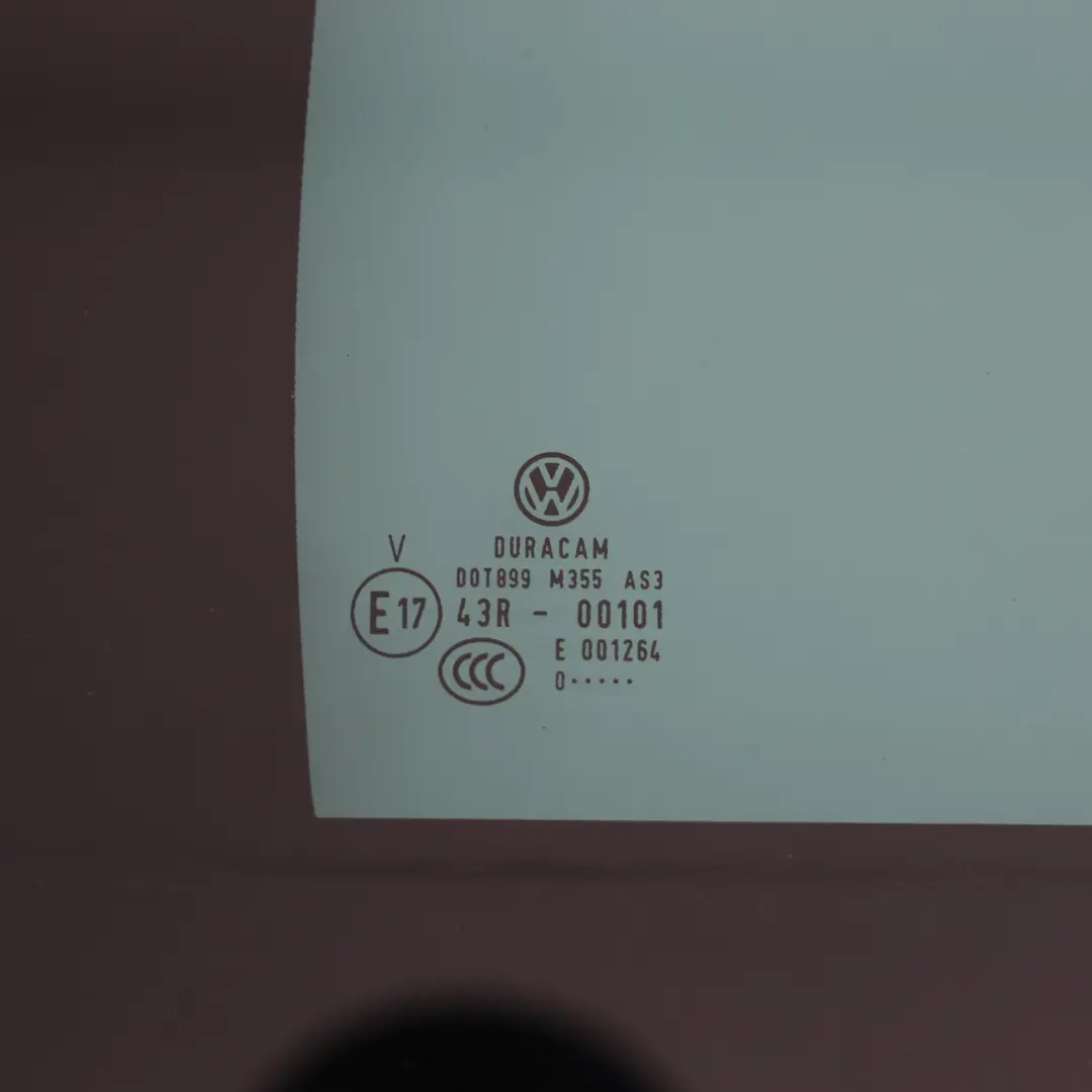 Vetro Del Quarto Di Porta Posteriore Destro per Volkswagen Tiguan AX1 con numero di parte 5NA845214L Volkswagen Tiguan AX1 Vetro Del Quarto Di Porta Posteriore Destro - SKU 5NA845214L - Numero di parte 5NA845214L