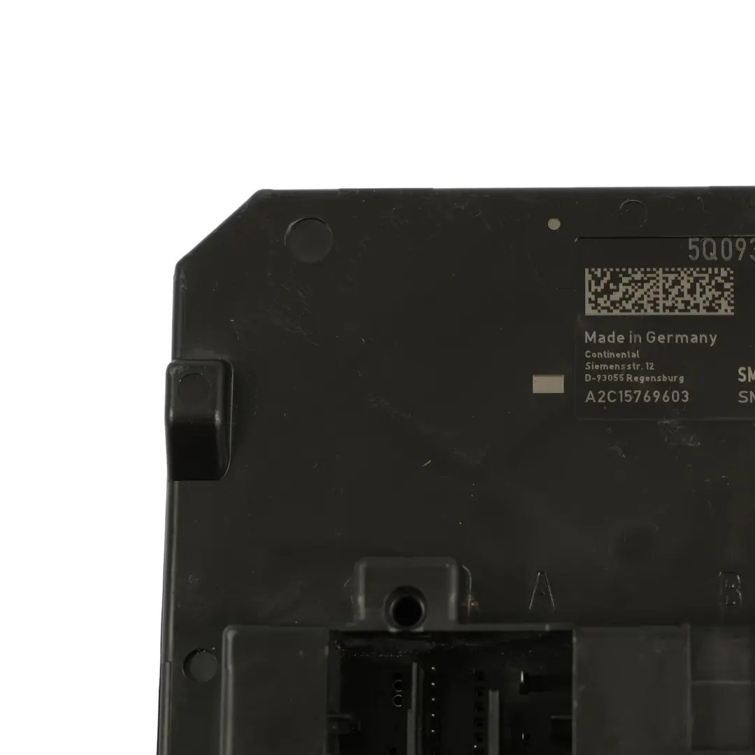 Body Control Module BCM Control Unit ECU Power Supply to VW Golf MK7 with Part number 5Q0937084DB VW Golf MK7 Body Control Module BCM Control Unit ECU Power Supply - SKU 5Q0937084DB - Part number 5Q0937084DB