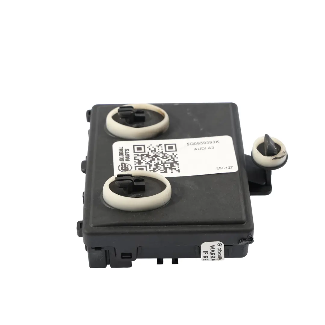 Moduł Sterownik Drzwi Prawy Przód do Audi Q2 GA A3 8V o numerze 5Q0959393K Audi Q2 GA A3 8V Moduł Sterownik Drzwi Prawy Przód - SKU 5Q0959393K - Numer Części 5Q0959393K