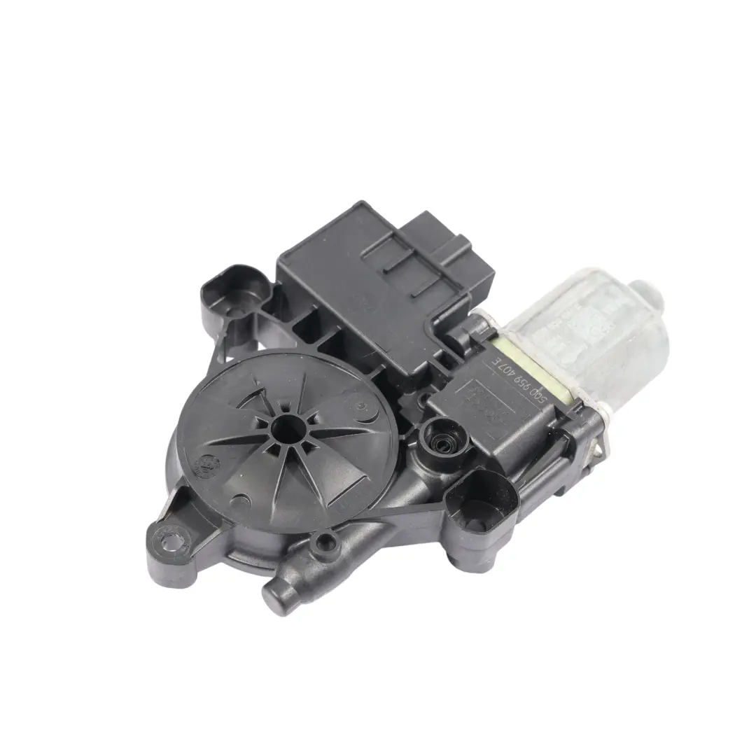 Silnik Podnośnika Szyby Drzwi Lewy Tył do Volkswagen VW Tiguan AX1 o numerze 5Q0959407E Volkswagen VW Tiguan AX1 Silnik Podnośnika Szyby Drzwi Lewy Tył - SKU 5Q0959407E - Numer Części 5Q0959407E