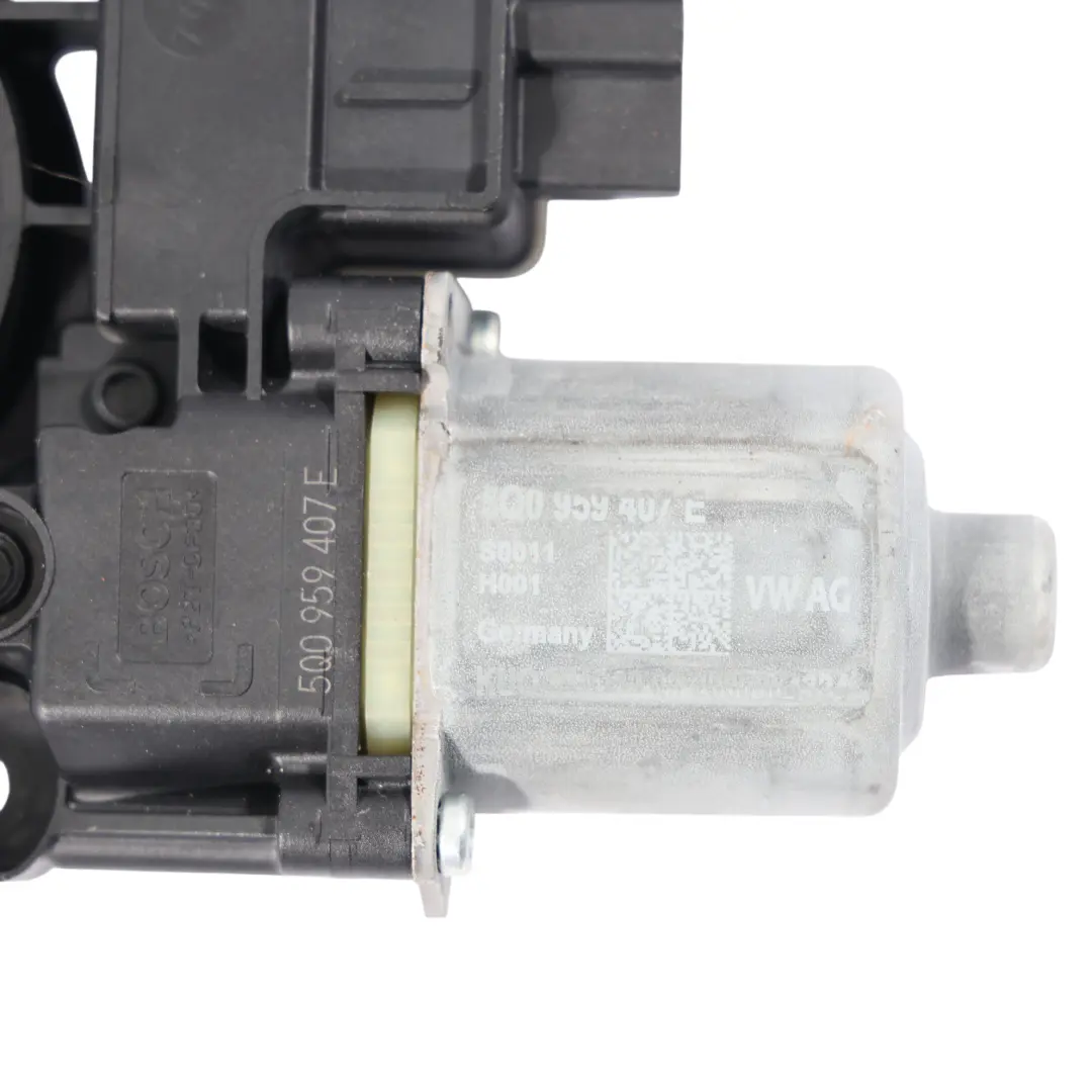Moteur De Lève-Vitre Arrière Gauche pour VW Tiguan AX1 à propos du numéro de pièce 5Q0959407E VW Tiguan AX1 Moteur De Lève-Vitre Arrière Gauche - SKU 5Q0959407E - Numéro de pièce 5Q0959407E