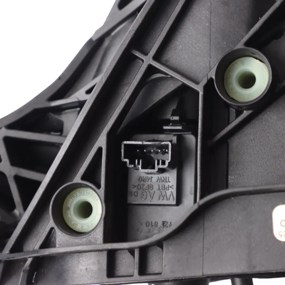 Brake Clutch Pedal Box Assembly Manual Transmission to Audi TT FV Q3 FV with Part number 5Q2721059HD Audi TT FV Q3 FV Brake Clutch Pedal Box Assembly Manual Transmission - SKU RHD-5Q2721059HD - Part number 5Q2721059HD