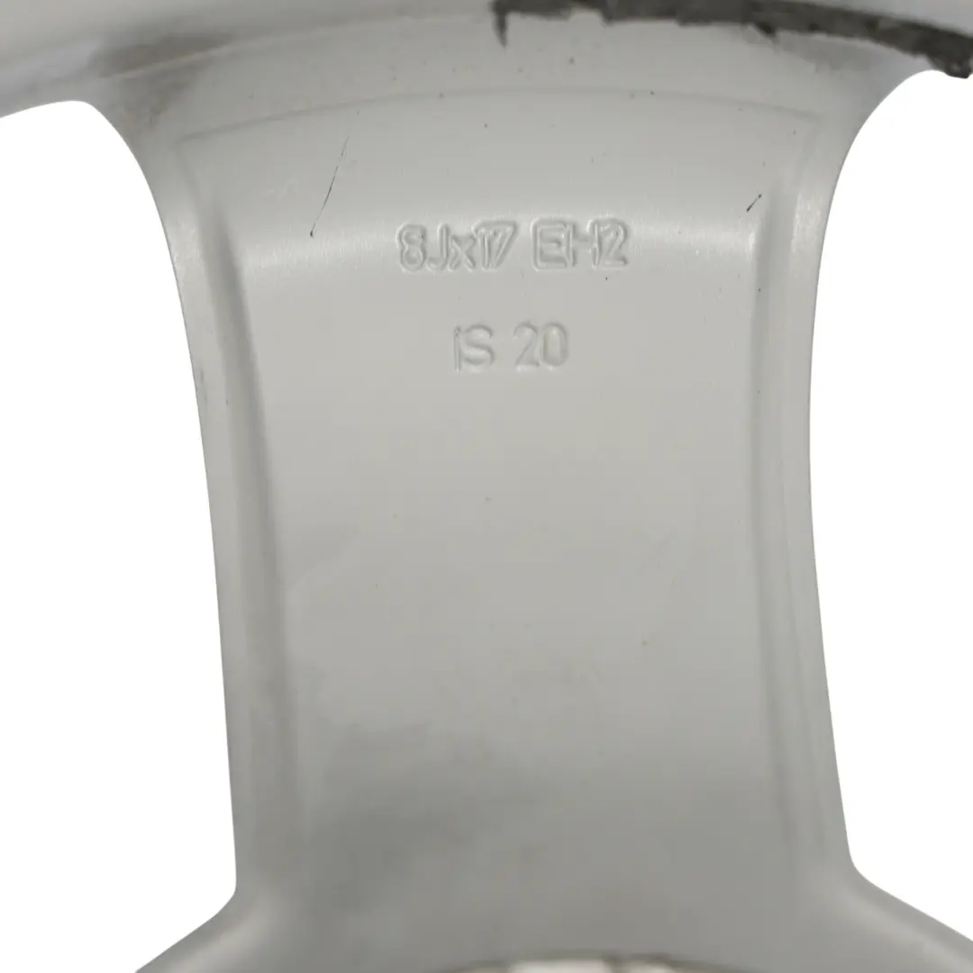 Felga Aluminiowa Srebrna 17" 8J ET:20 do BMW E60 E61 o numerze 6760615 BMW E60 E61 Felga Aluminiowa Srebrna 17" 8J ET:20 - SKU 6760615-1 - Numer Części 6760615