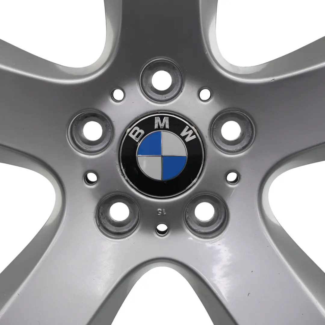 Cerchio Anteriore Lega Argento 19" Raggi Stellari 132 9J ET:48 per BMW X5 Serie E53 con numero di parte 6761931 BMW X5 Serie E53 Cerchio Anteriore Lega Argento 19" Raggi Stellari 132 9J ET:48 - SKU 6761931-1 - Numero di parte 6761931