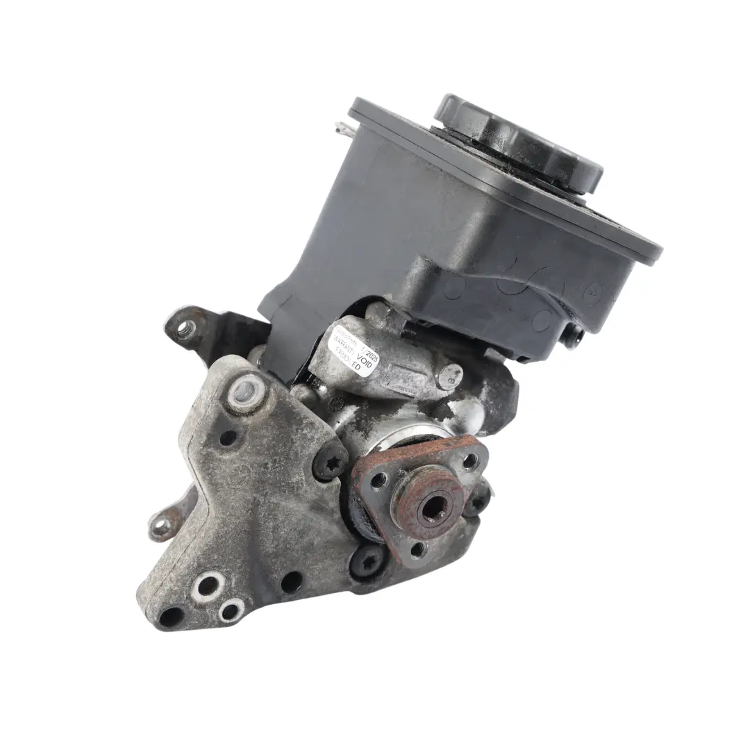 M57N2 Pompa del servosterzo 7693974 per BMW E90 E91 E92 E93 325d 330d Diesel con numero di parte 6768169 BMW E90 E91 E92 E93 325d 330d Diesel M57N2 Pompa del servosterzo 7693974 - SKU 6768169-4 - Numero di parte 6768169