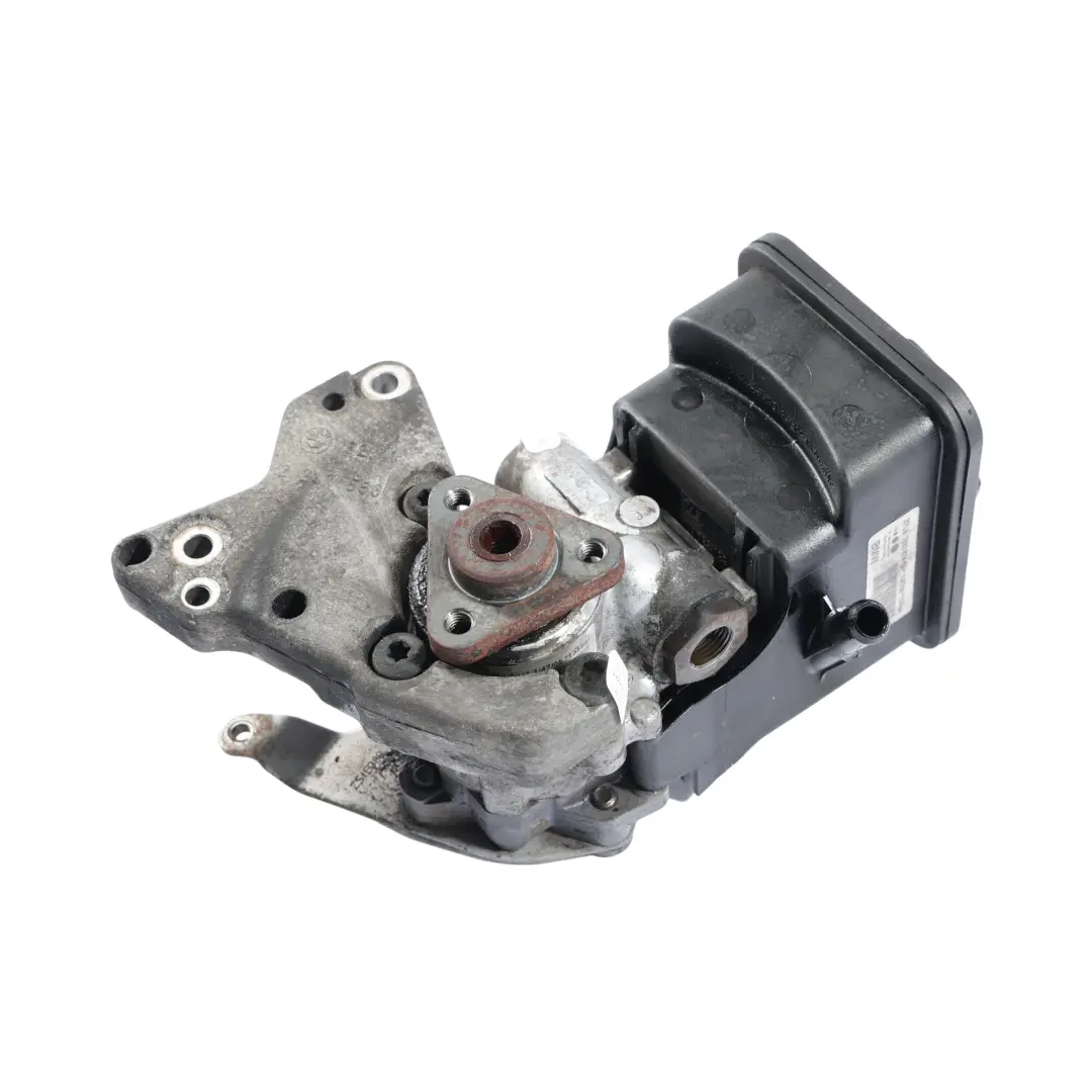 M57N2 Power Steering Pump 7693974 to BMW E90 E91 E92 E93 325d 330d Diesel with Part number 6768169 BMW E90 E91 E92 E93 325d 330d Diesel M57N2 Power Steering Pump 7693974 - SKU 6768169-4 - Part number 6768169