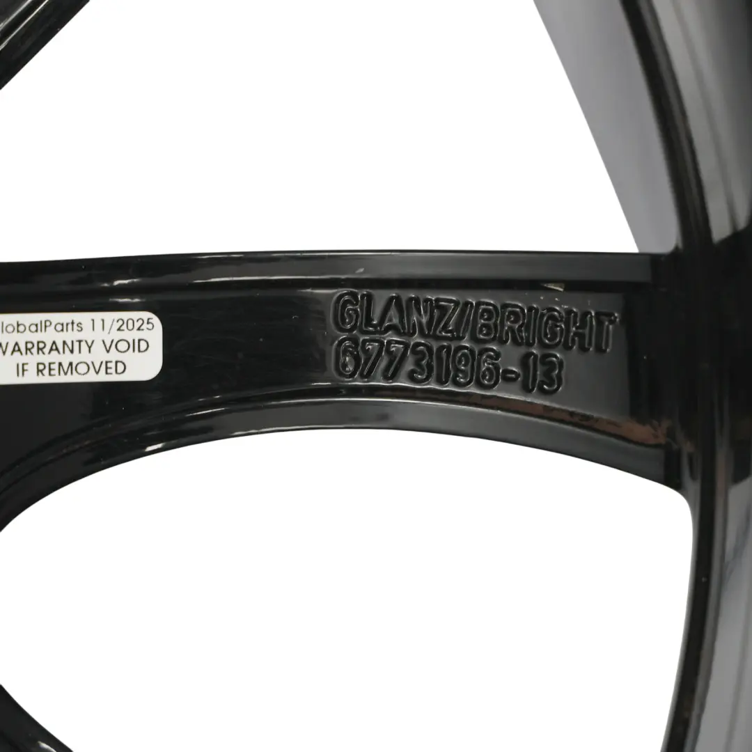 Cerchio Lega Mini R50 R53 Argento brillante 18" 7J ET:52 JCW Doppie Razze R105 per con numero di parte 6773196 Cerchio Lega Mini R50 R53 Argento brillante 18" 7J ET:52 JCW Doppie Razze R105 - SKU 6773196-1 - Numero di parte 6773196