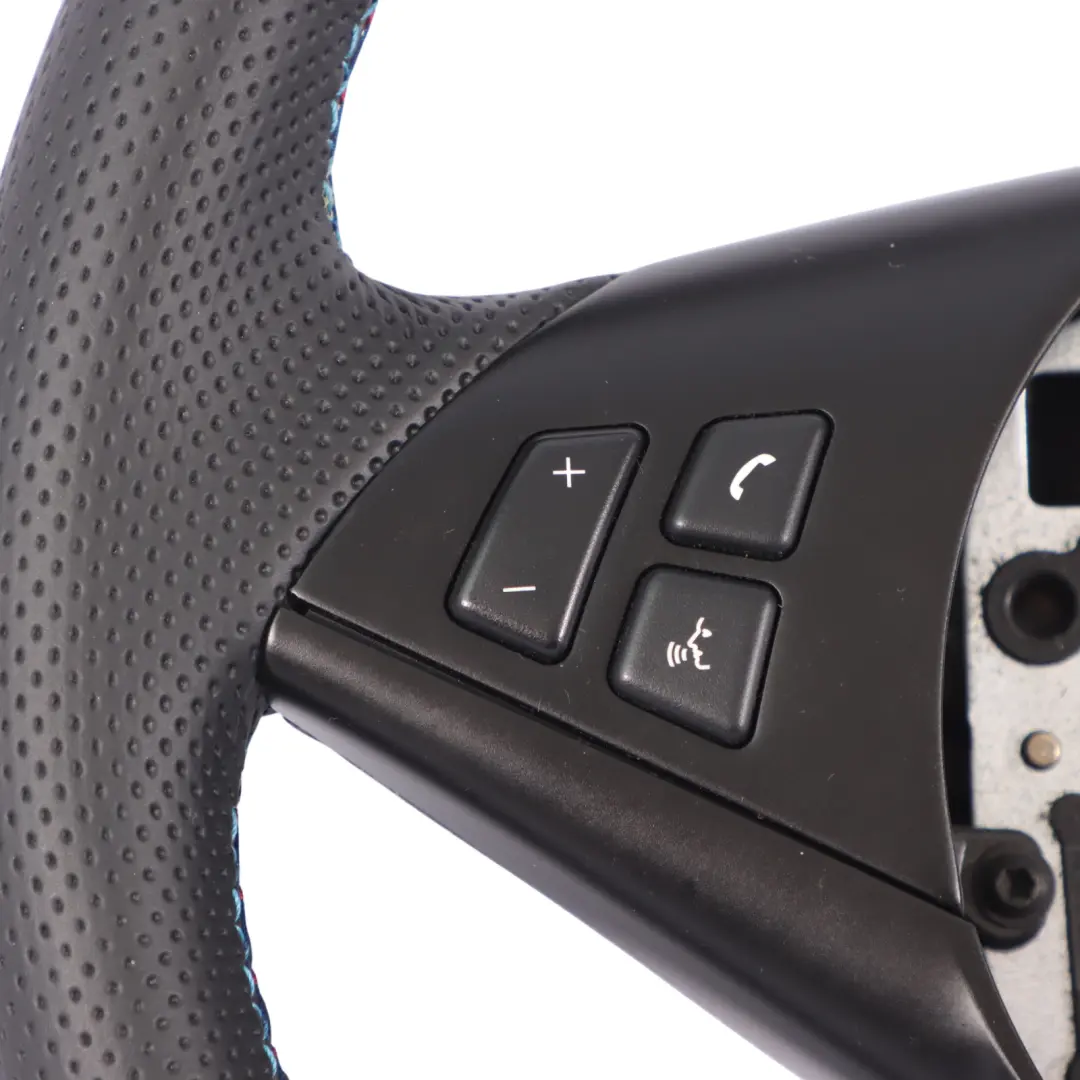 NUEVO Volante Deportivo De Cuero Negro para BMW E60 E61 E63 E64 con número de pieza 6774458 BMW E60 E61 E63 E64 NUEVO Volante Deportivo De Cuero Negro - SKU 6774458 - Número de pieza 6774458