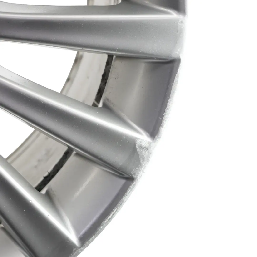 Jante alliage argenté 19" 8,5J ET:25 Multiples rayons 235 pour BMW F01 F07 GT à propos du numéro de pièce 6775404 BMW F01 F07 GT Jante alliage argenté 19" 8,5J ET:25 Multiples rayons 235 - SKU 6775404-1 - Numéro de pièce 6775404