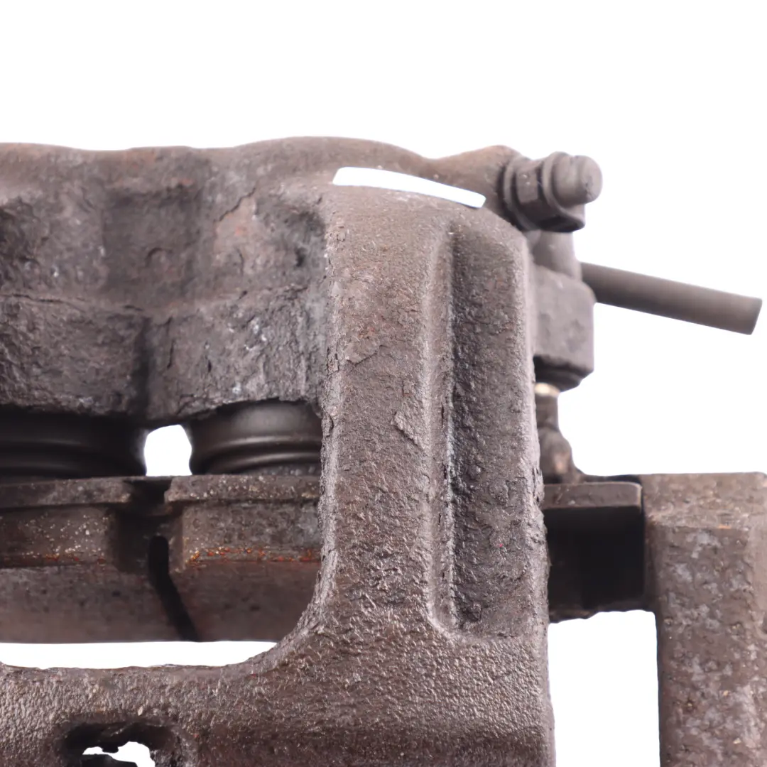 Front Right O/S Brake Caliper Housing Carrier 42/36/365 to BMW X5 X6 E70 E71 F15 with Part number 6776786 BMW X5 X6 E70 E71 F15 Front Right O/S Brake Caliper Housing Carrier 42/36/365 - SKU 6776786-1 - Part number 6776786