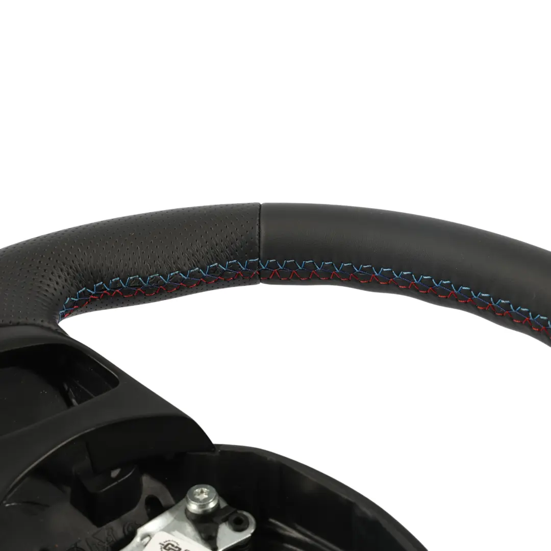 Steering Wheel BMW X3 E83 X5 E53 NEW Black Leather Sport M-tricoloured to with Part number 6778404 Steering Wheel BMW X3 E83 X5 E53 NEW Black Leather Sport M-tricoloured - SKU 6778404-3 - Part number 6778404