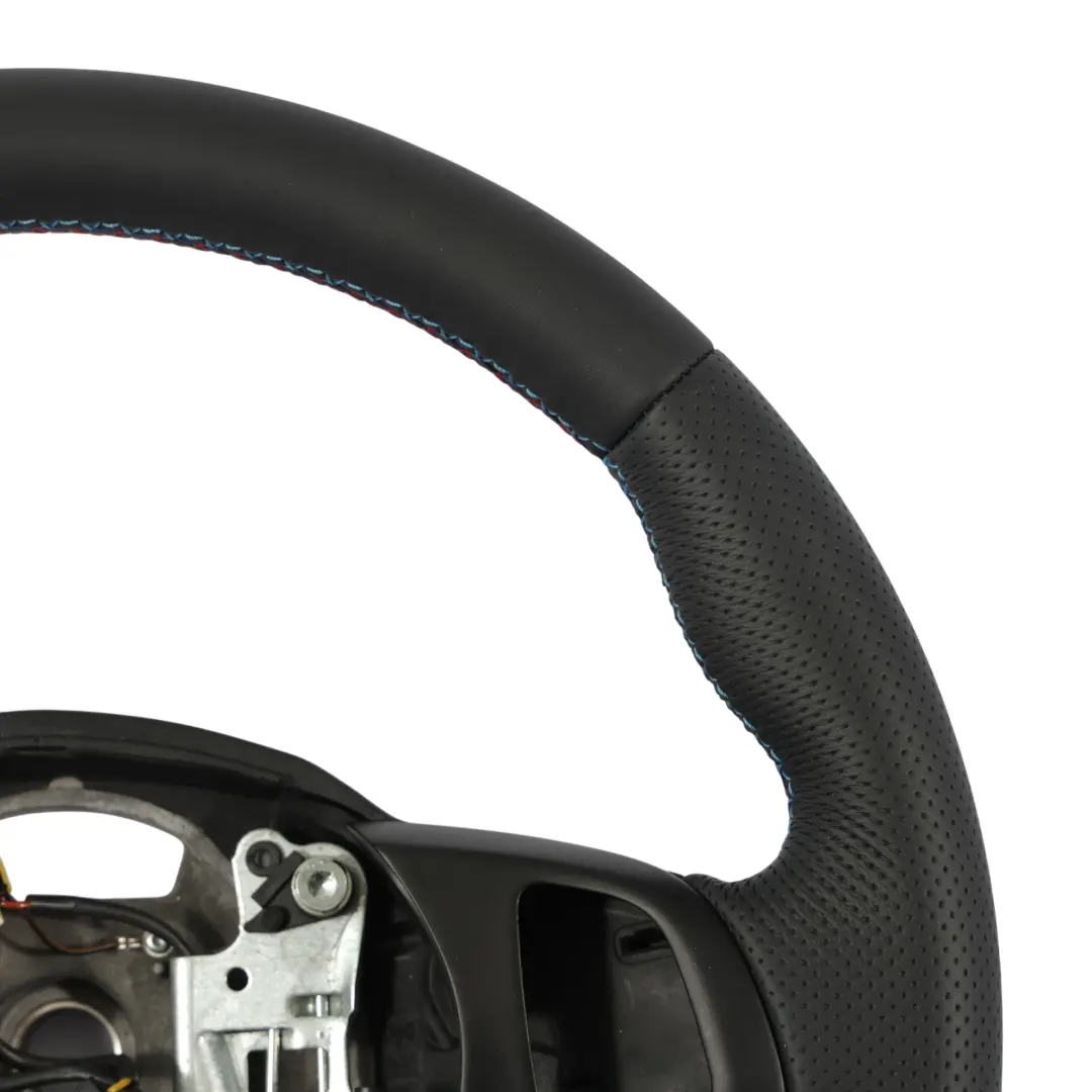 Steering Wheel BMW X3 E83 X5 E53 NEW Black Leather Sport M-tricoloured to with Part number 6778404 Steering Wheel BMW X3 E83 X5 E53 NEW Black Leather Sport M-tricoloured - SKU 6778404-3 - Part number 6778404