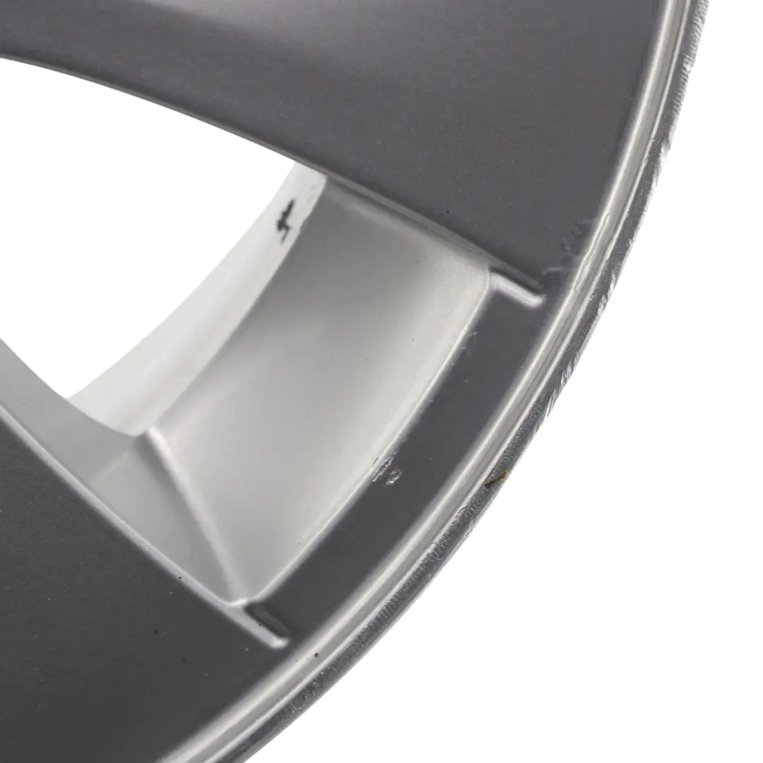 Cerchio ruota BMW E81 E82 E87 Argento in lega 16" raggi V 229 ET:42 6,5J per con numero di parte 6779786 Cerchio ruota BMW E81 E82 E87 Argento in lega 16" raggi V 229 ET:42 6,5J - SKU 6779786-2 - Numero di parte 6779786